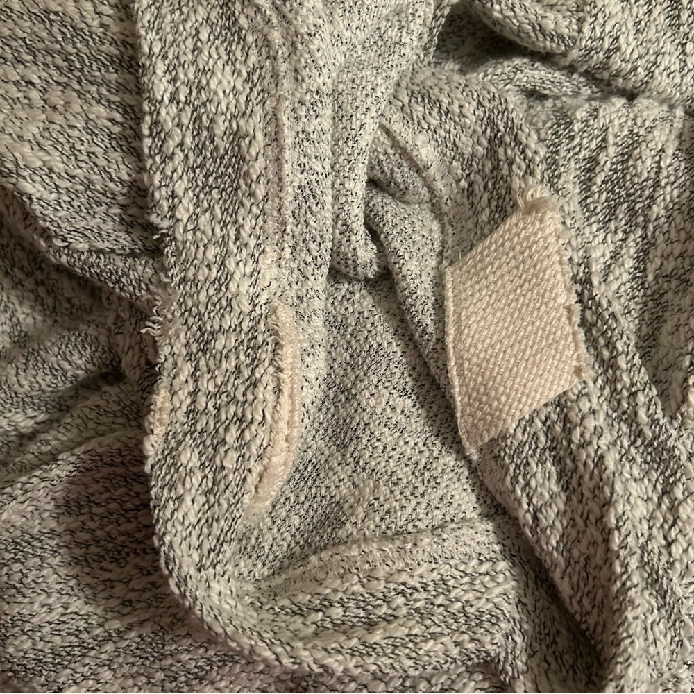 Free People FP Beach Fireside Gray White Textured Cover-up Tunic Sweater Sz M/L - Picture 10 of 12